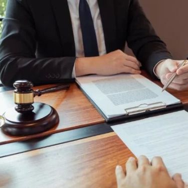 The Importance of Hiring Local Lawyers for Your Legal Needs | Fred Miller Lawyer