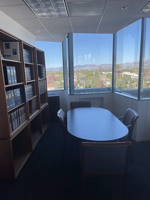 LA LAW CENTER, PC 5
