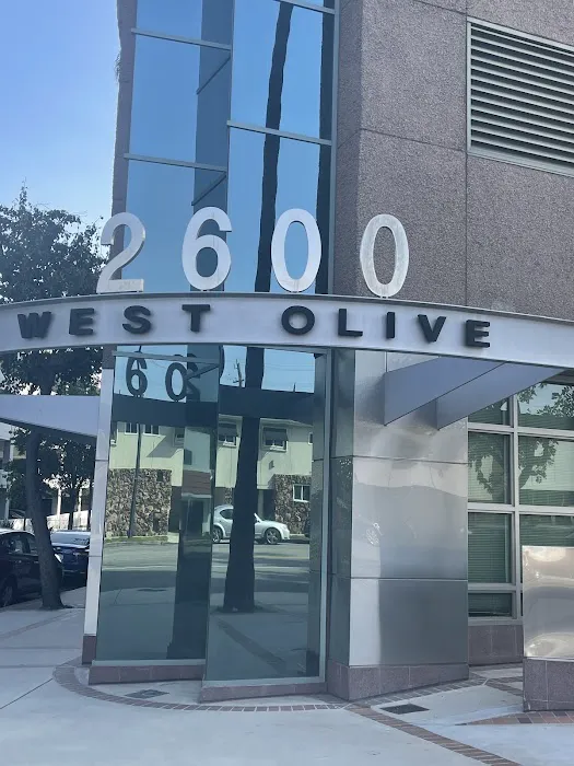 LA LAW CENTER, PC 4