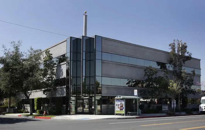 LA LAW CENTER, PC 0