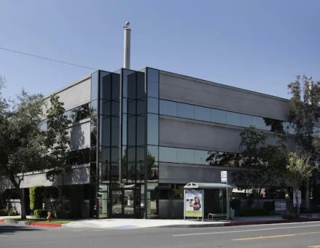 LA LAW CENTER, PC