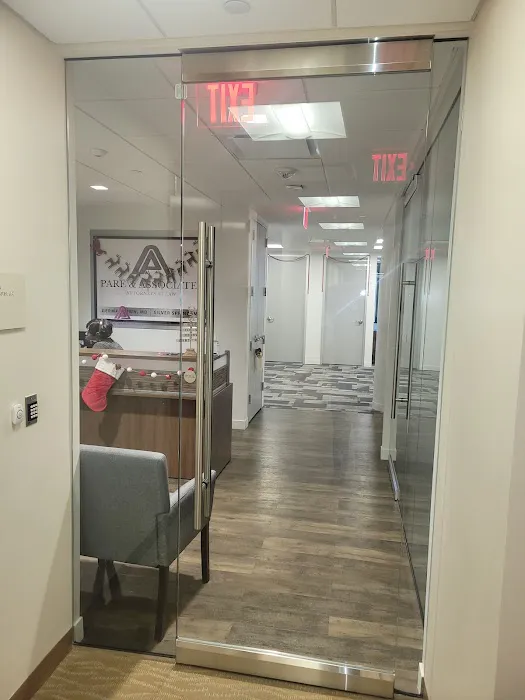 Paré & Associates, LLC 4