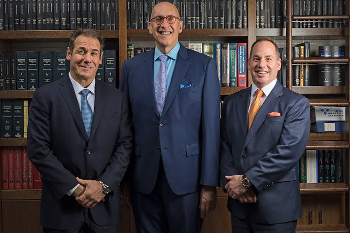 Anthony Makarov, Personal Injury Attorney 4