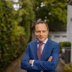 James Medows, Esq. ico