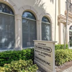Law Offices of Russ E. Robbins, P.A. ico