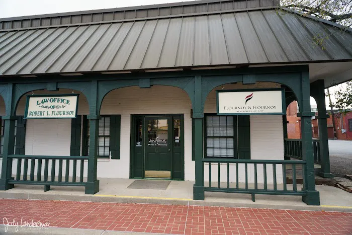 Robert L Flournoy Law Office 0
