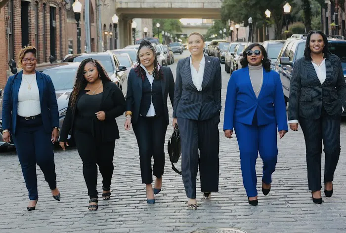 Elizabeth Hunter Law Firm 3