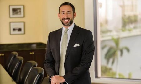 Aaron J Horowitz