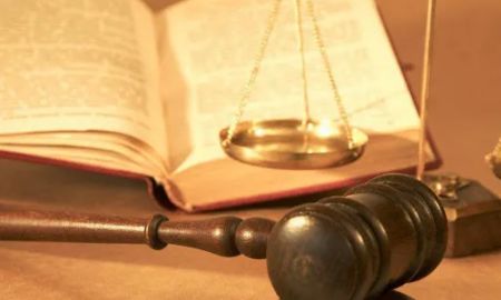 De Varona Law