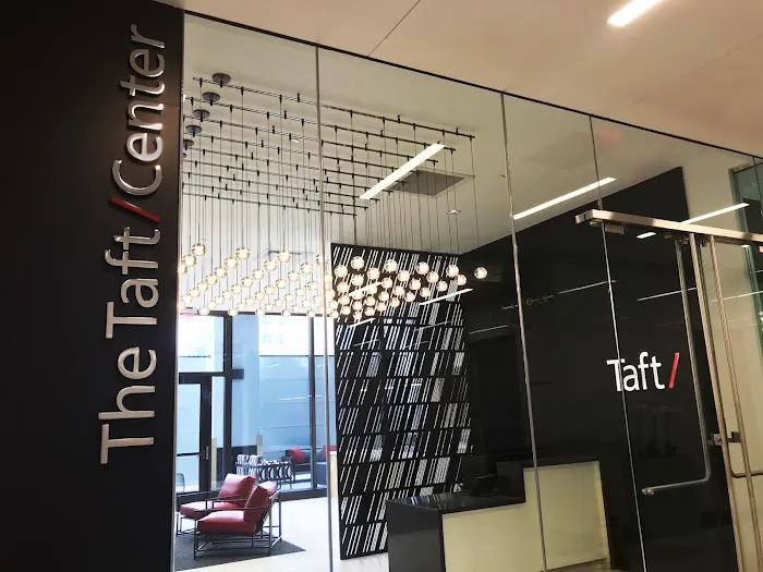 Taft Stettinius & Hollister LLP 4