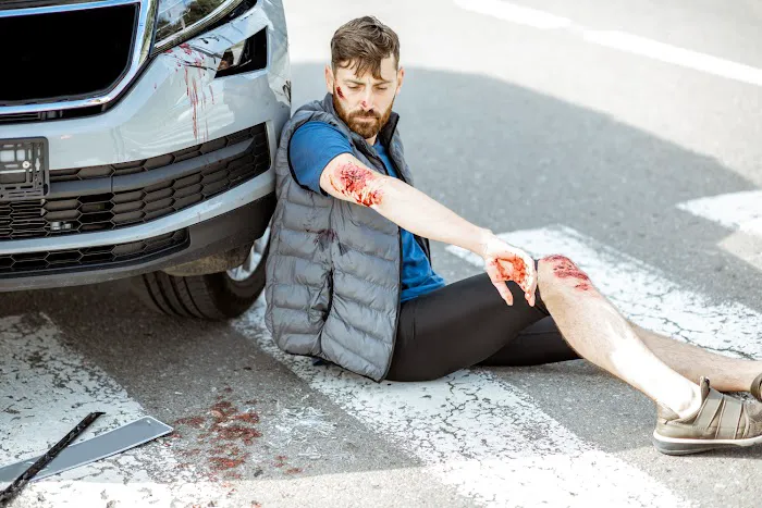 Tus Abogados de Accidentes de Auto y Trabajo 9