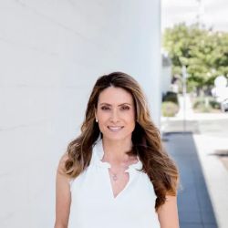 Delia Law P.C. ico