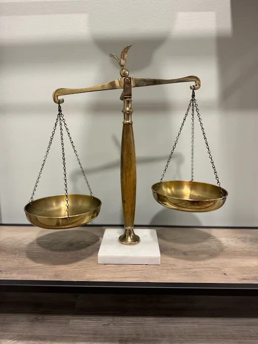 Monument Legal 4