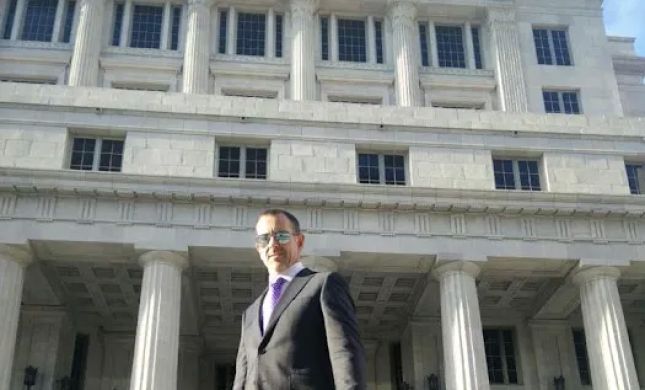 Lonnie Lawyer LLC