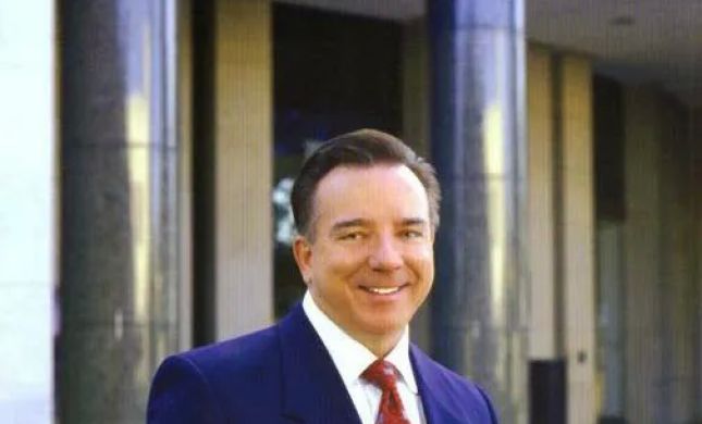 Petersen G Russell