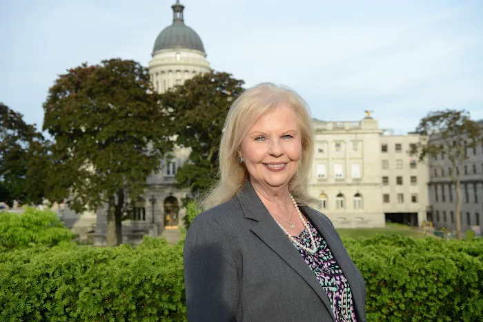 Dolores L. Aretsky 7