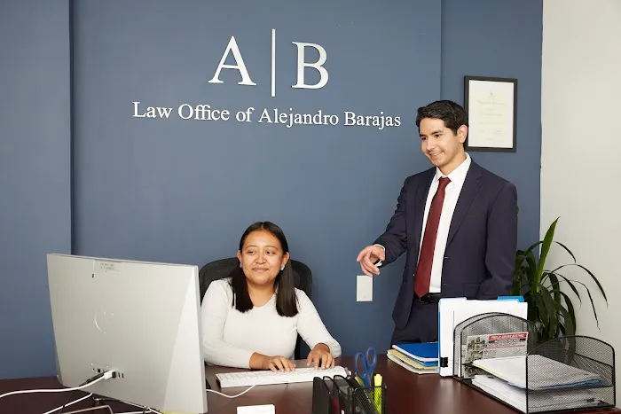ABOGADO DE INMIGRACION ALEJANDRO BARAJAS 3