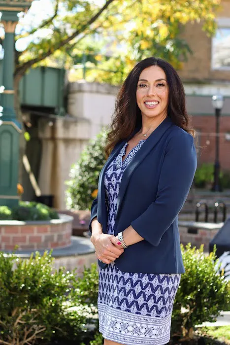 Law Offices of Lisa Michael & Associates, PC 8