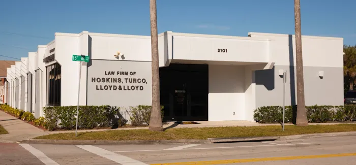 Taylor Hoskins Personal Injury Lawyer 1