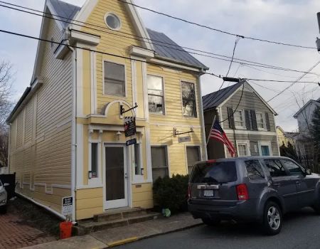 Trusts and Estates Attorney Kerri Castellini