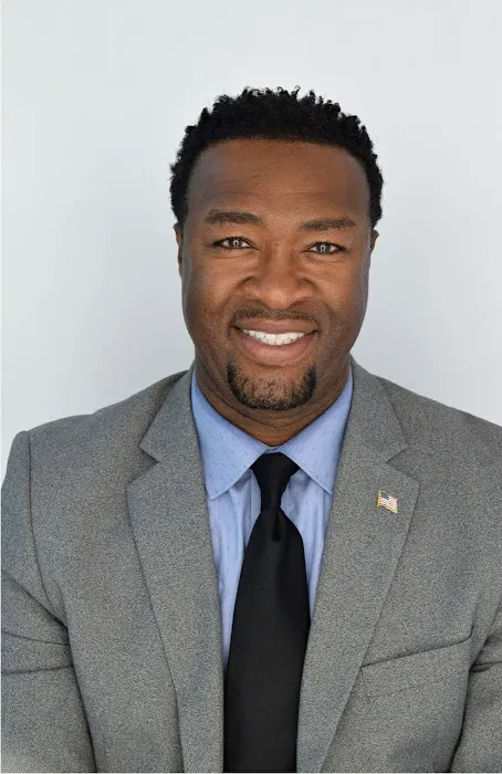 Eric - Deon McCrary, Esq. 0