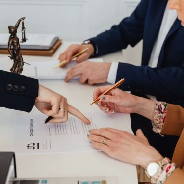 Affordable Legal Help for Divorce Cases: How to Find the Right Divorce Lawyer