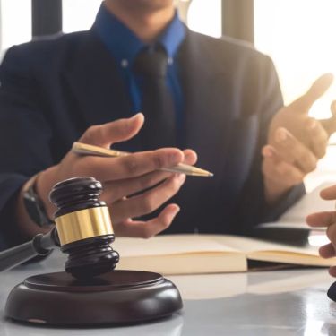 How to Find the Right Lawyer for Business Litigation in the USA