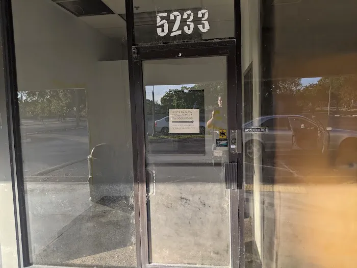 Hunt & Kahn, P.A 5