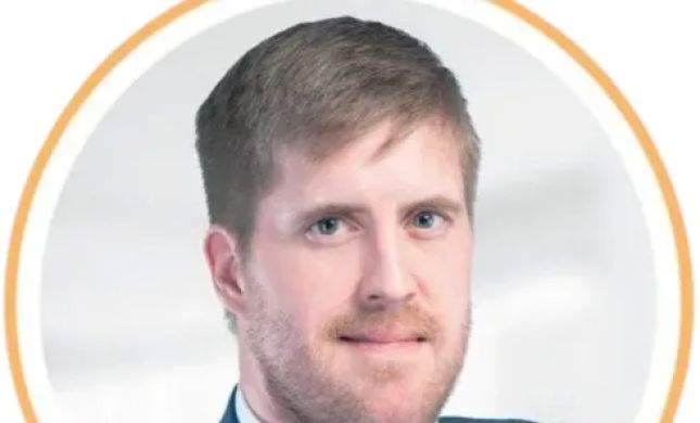 Kevin Mitrick, Real Estate Attorney
