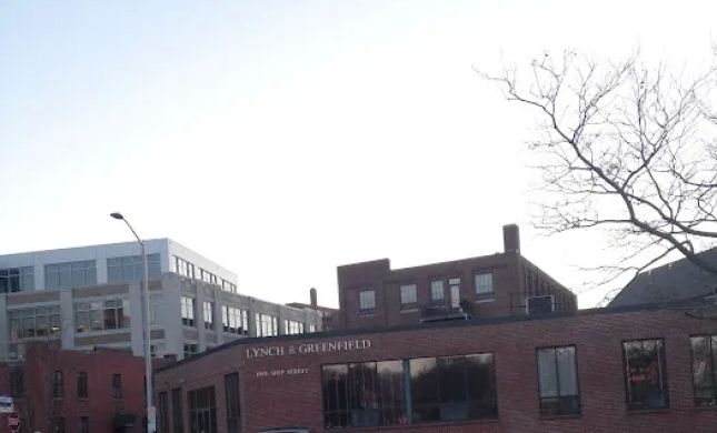 Lynch & Greenfield LLP