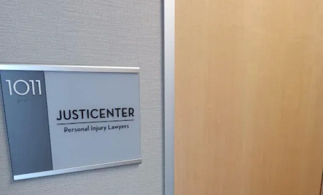 JUSTICENTER Personal Injury Lawyers Encino