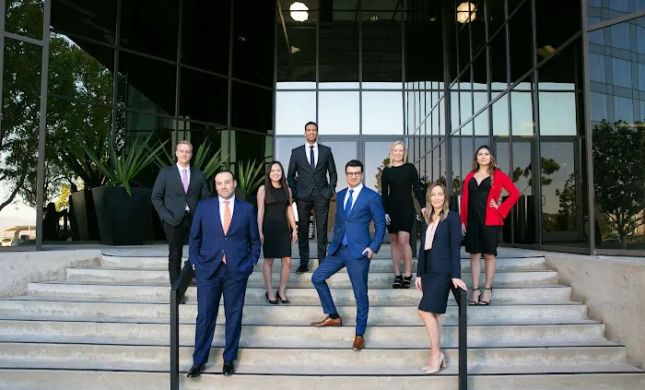 E & L LLP