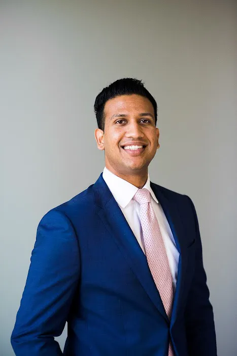 E & L LLP 4