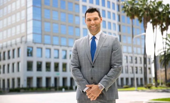 Lucas & Barba LLP