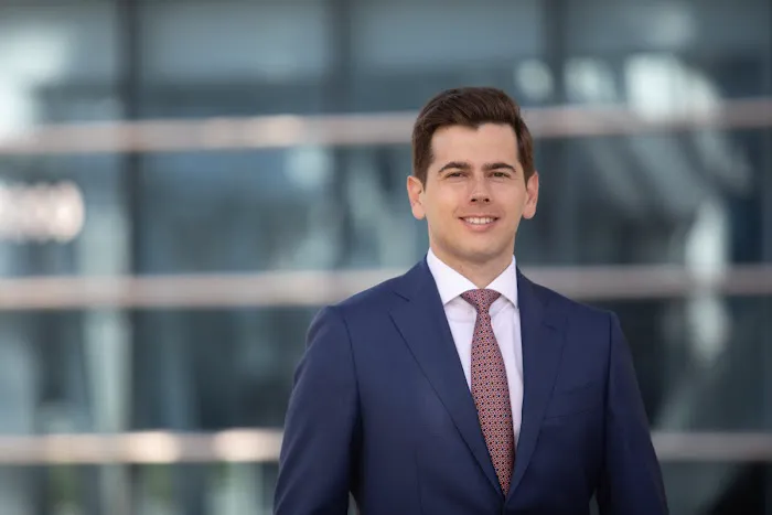 Lavent Law Personal Injury Lawyer 6