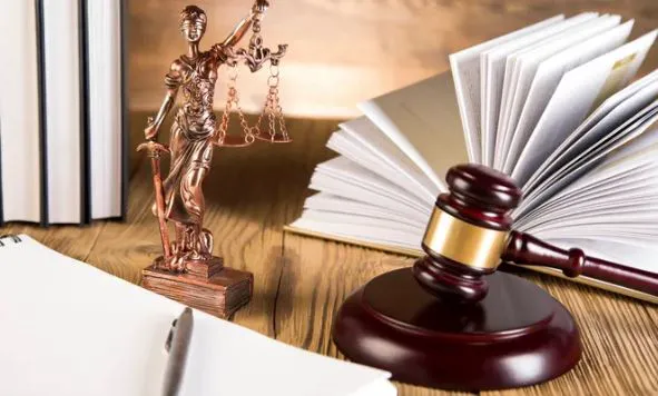 Abogados Hispanos de Accidentes Confianza 10