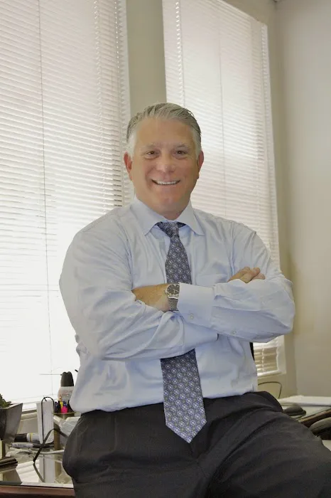 Law Offices of Makupson & Howard 4