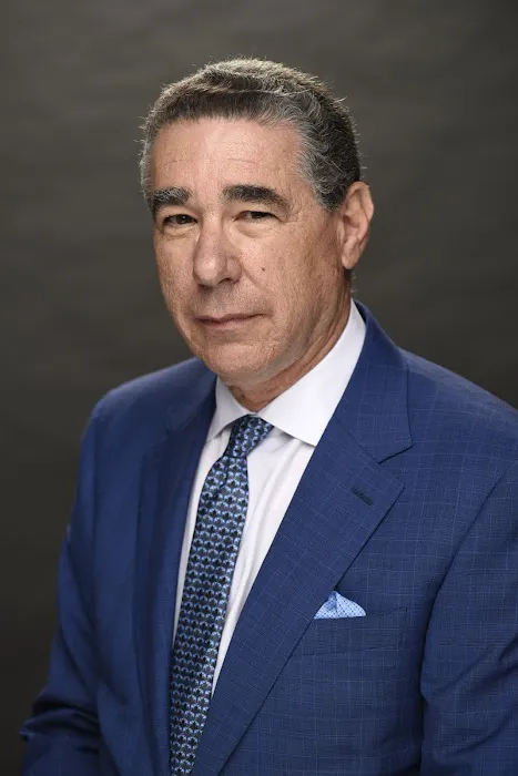 De Caro & Kaplen, LLP 6