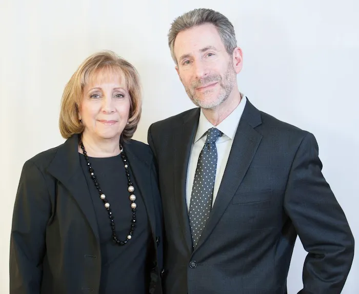 Stern & Stern LLP: Stern Lawrence P 0