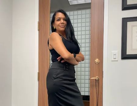 Abogada de Inmigración Gloria Cardona