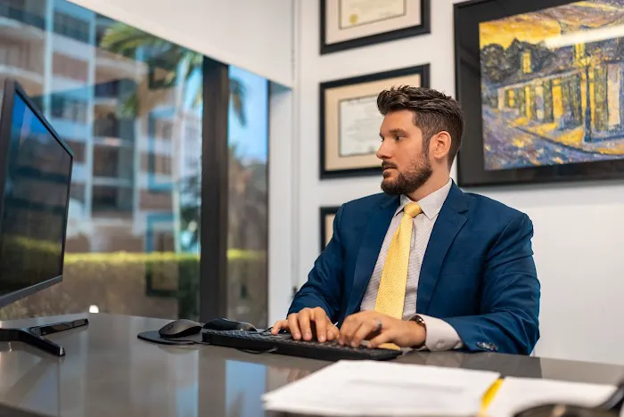 Santana Injury Law - Medical Malpractice & Automobile Accident Attorneys 1