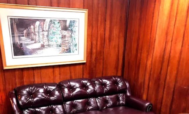 Holland & Holland Law Offices