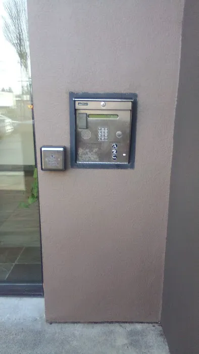 Russell Law Offices 0