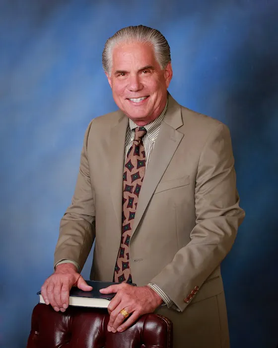 Christopher Weiss 4