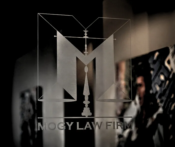 Mogy Law 8