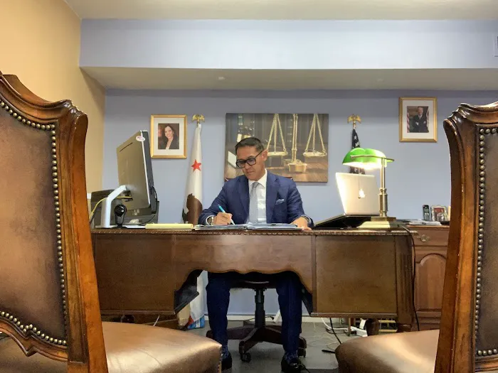 The Law Offices of Kenneth T. Holder 1