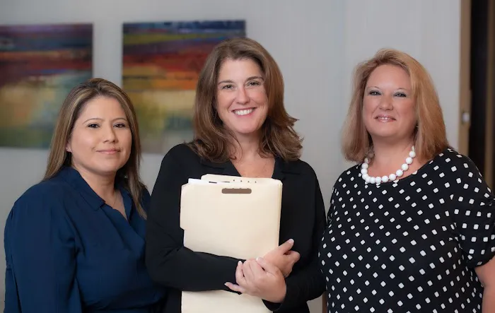 Law Offices of Laura Lanzisera 3
