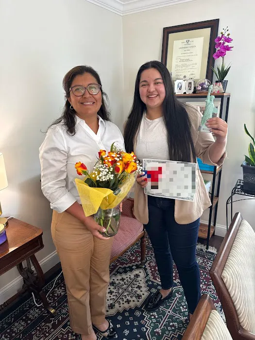 Law Office of Neda Rosales-Chavez Esq. Abogada De Inmigración 4