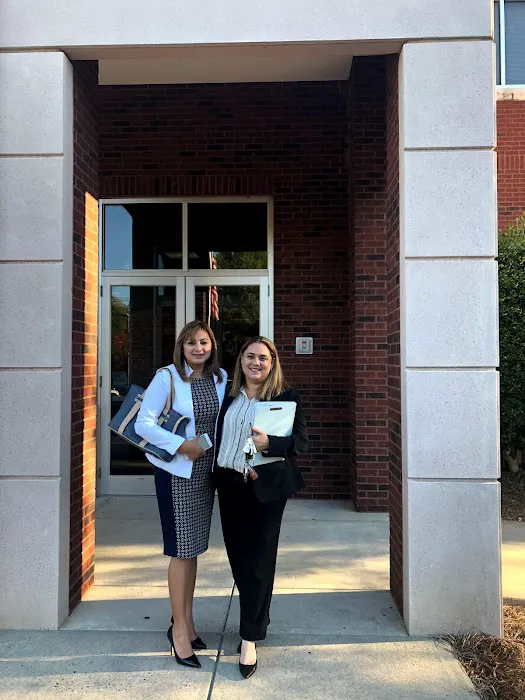 Law Offices of Ginky L Torres, Immigration Attorney 4