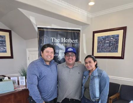 Herbert Law Group (Abogados de Inmigración)
